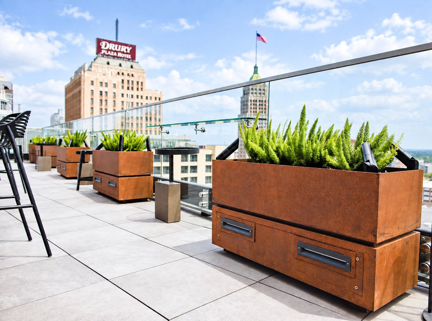 Website_Portfolio_Outdoor Plants_3 - 16x9in