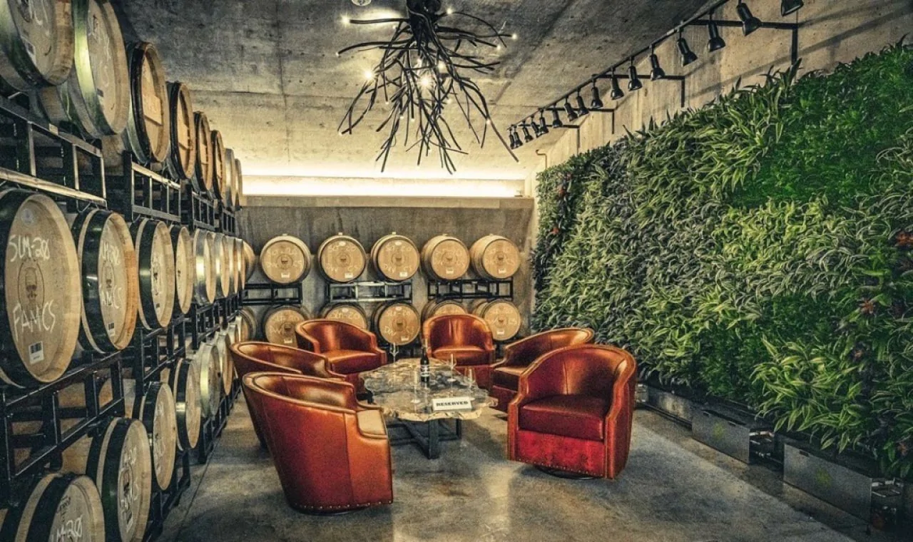 Slate_Theory_Winery-Green_Wall-Natura-1